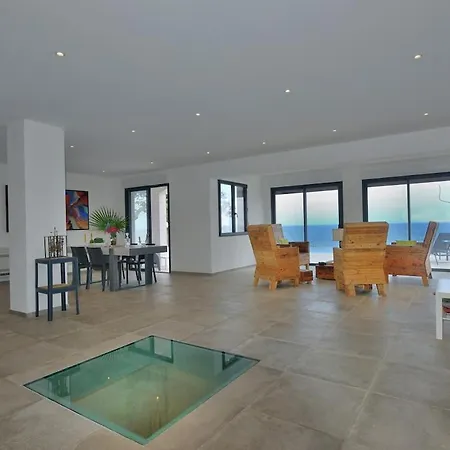 Villa Eole Face A La Mer, Les Pieds Dans L'eau